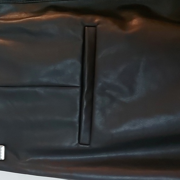 Abercrombie & Fitch Vegan Leather Curve Love Pants Black Pleated Size 30 - Picture 3 of 7